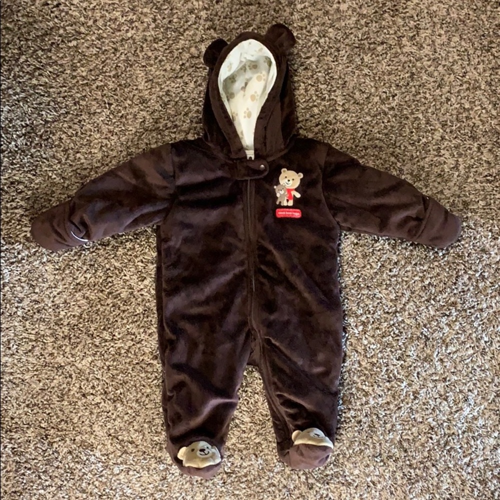 Carter’s 1 piece 6m